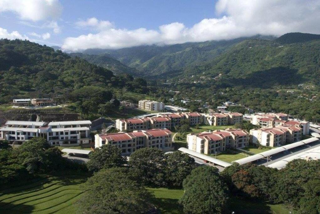 Cr Mariposa Rentals Comfortable Penthouse, Ac, Pool, Gym, Tennis 산타 아나 외부 사진