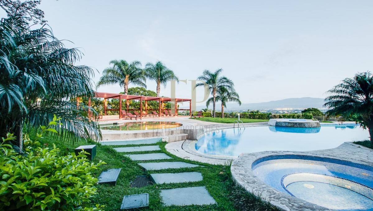 Cr Mariposa Rentals Comfortable Penthouse, Ac, Pool, Gym, Tennis 산타 아나 외부 사진